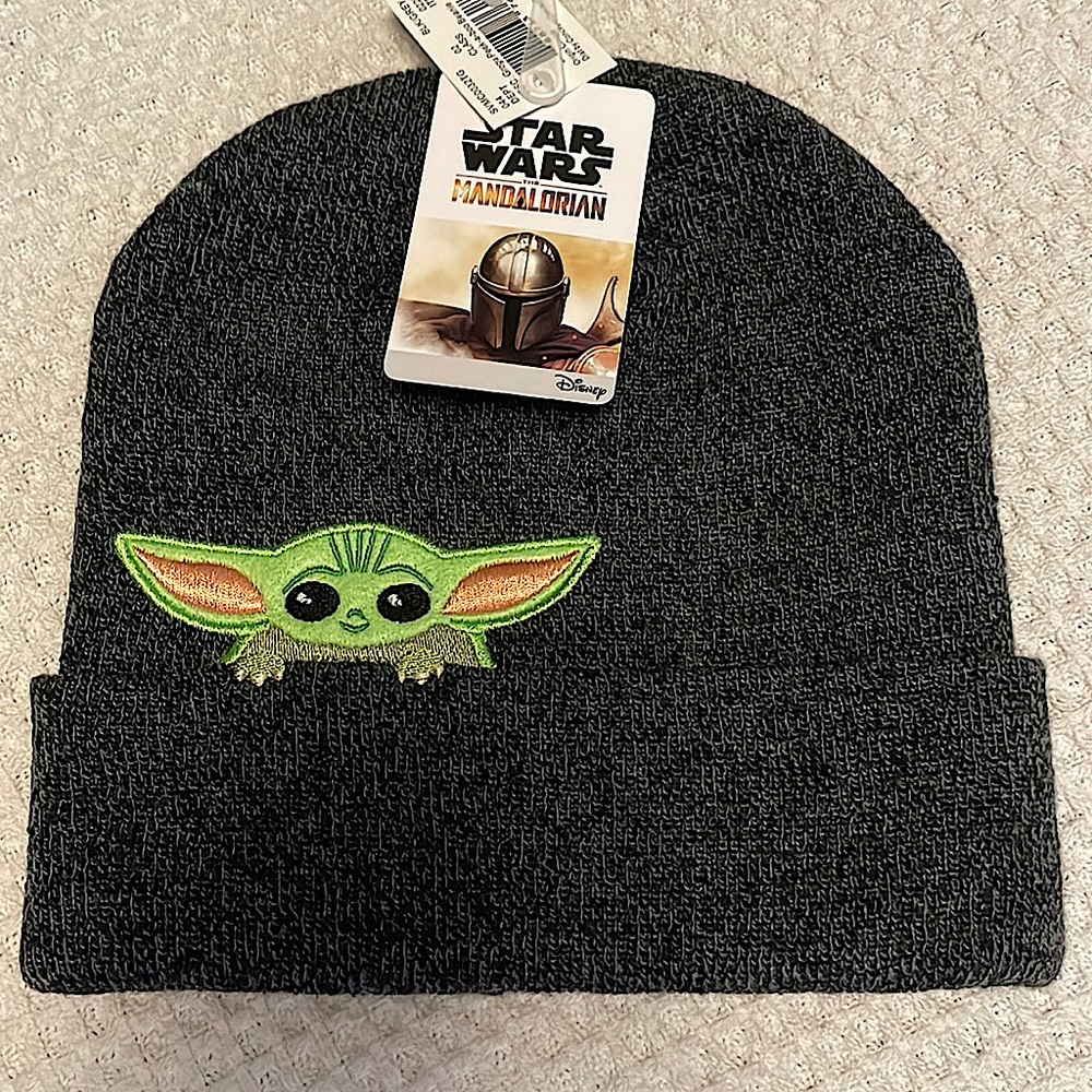 Star Wars Mandalorian Grogu Baby Yoda Peek-A-Boo Beanie. Gray. One Size.
